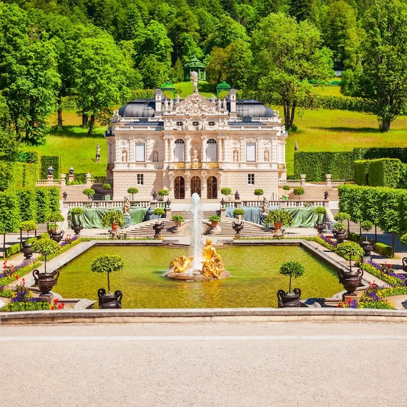 Gdzie szukać pałaców i dworów w województwie łódzkim? Przewodnik