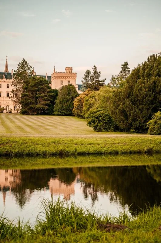 Zamek Lednice z ogrodami UNESCO w Krajobrazie Lednice-Valtice