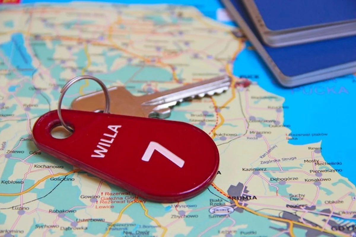 Klucz od pokoju numer siedem, paszporty i mapa do podróży