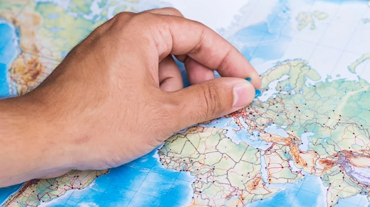 Mapa Europy z zaznaczonym państwem na północ od Węgier