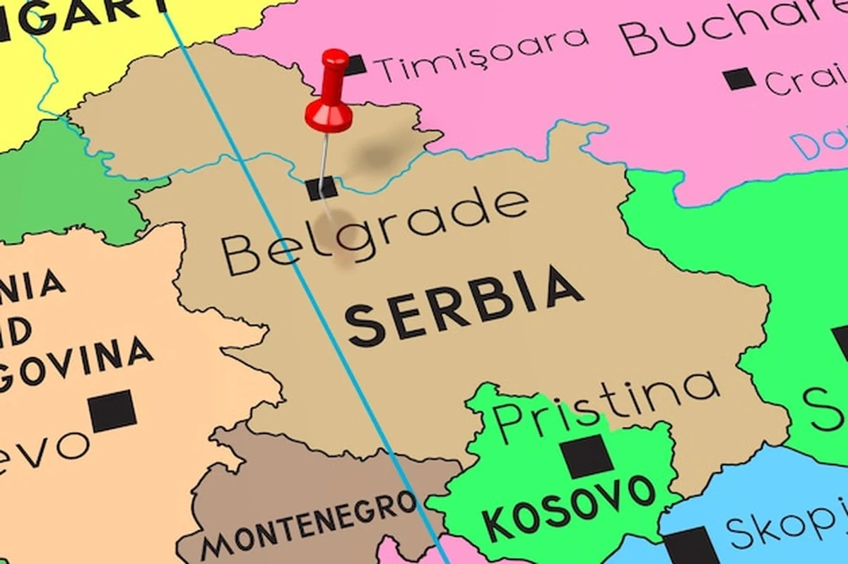 Mapa polityczna z zaznaczoną stolicą Serbii - Belgrad