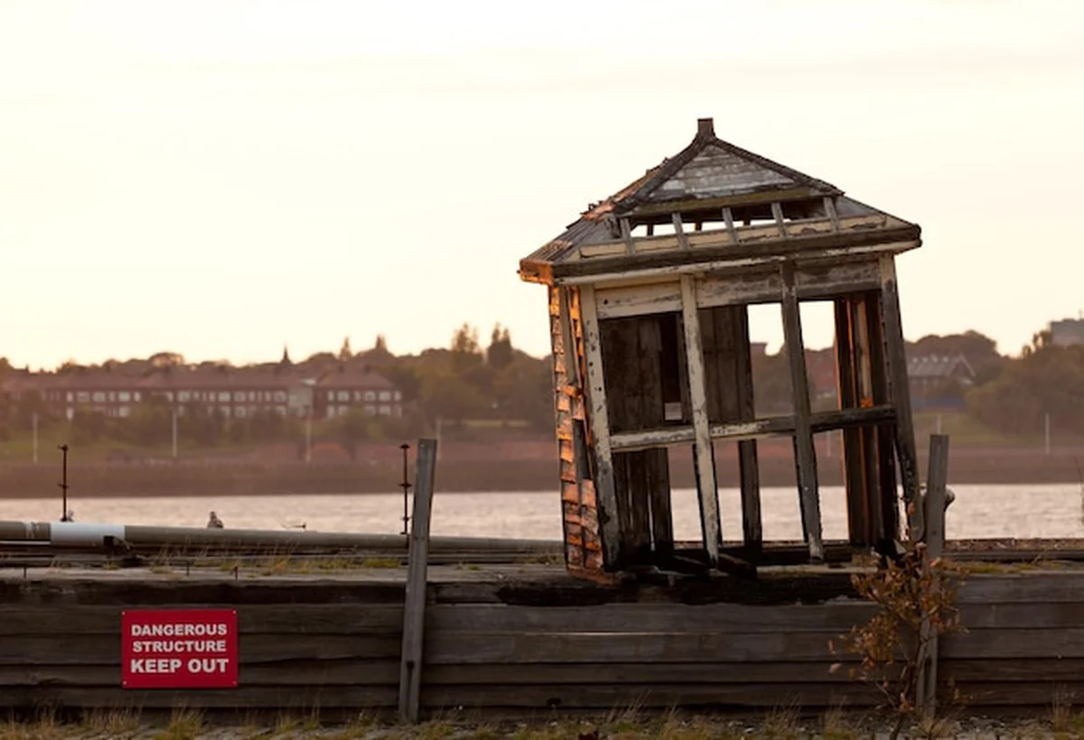 Stara opuszczona chata na Mazurach