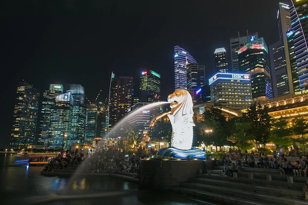 Singapur gród nocą