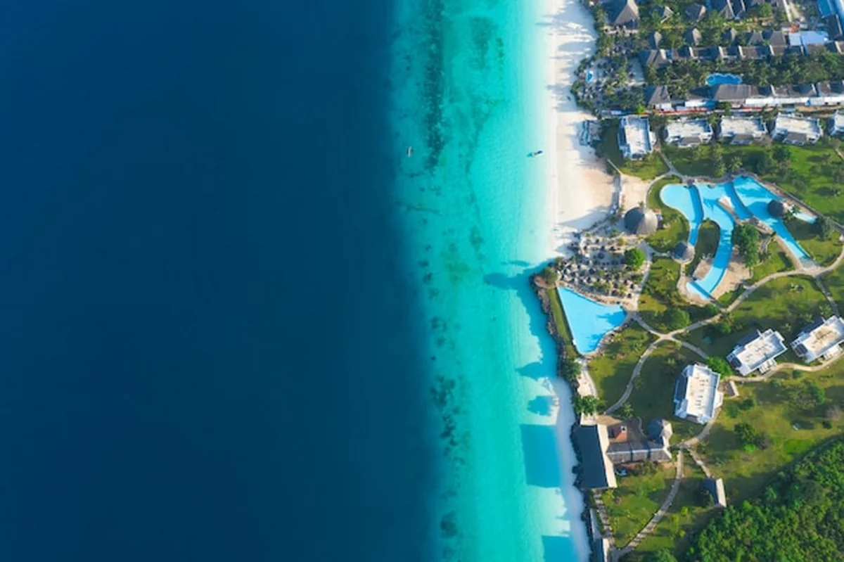 Widok z lotu ptaka na tropikalną wyspę Zanzibar, Tanzania